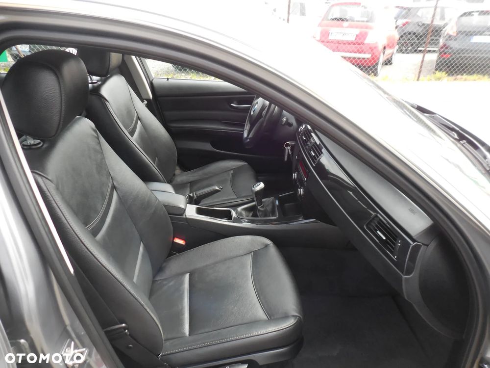 BMW Seria 3 318i Edition Exclusive - 10