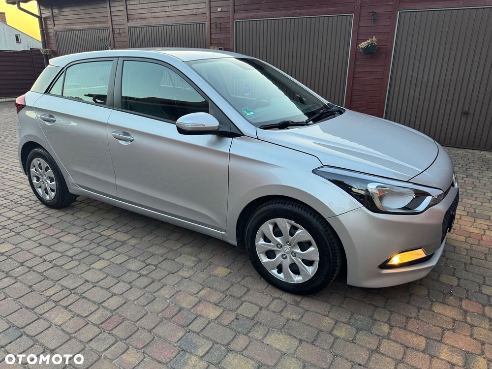 Hyundai i20 1.2 Pure - 10
