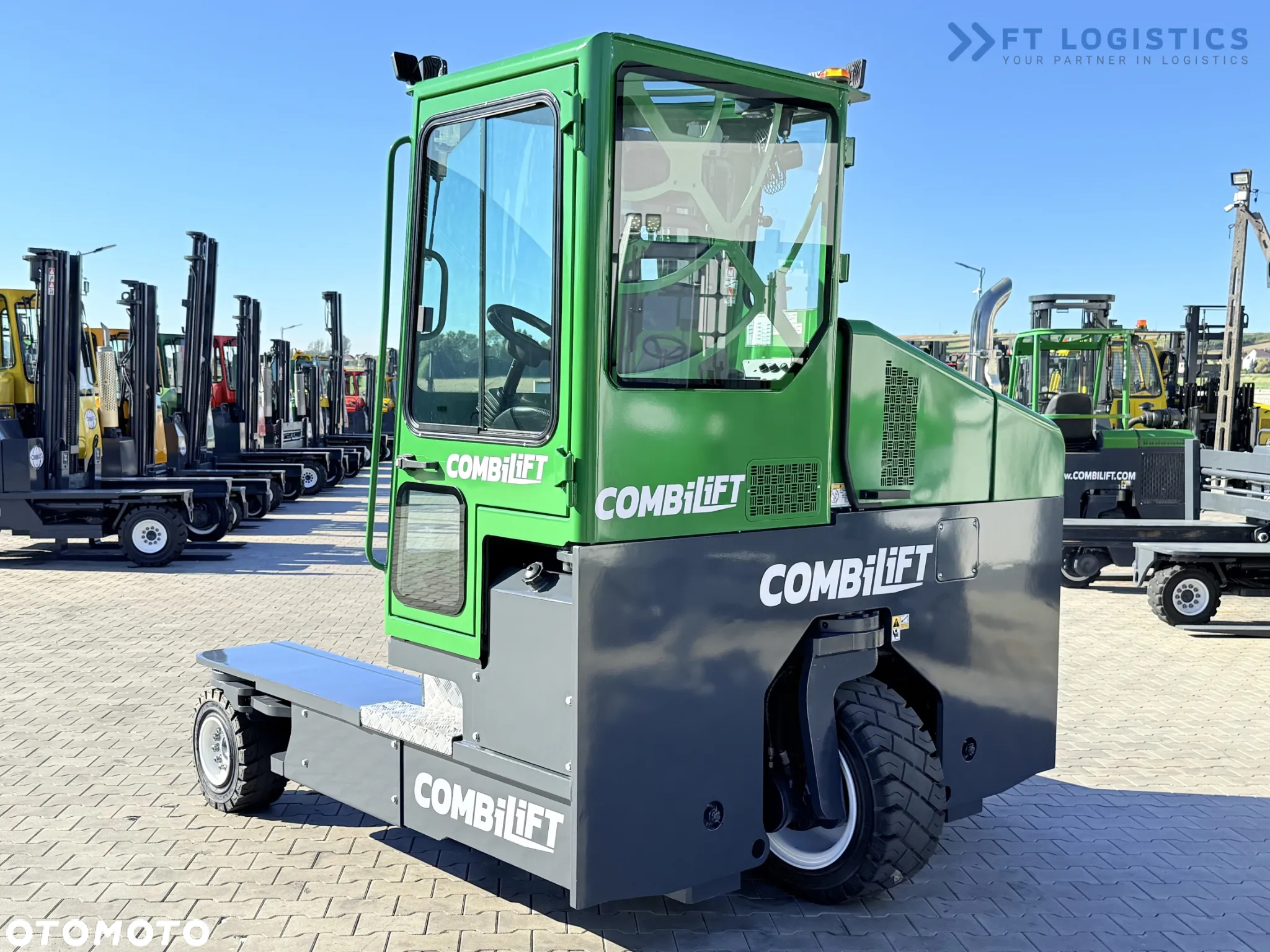Combilift WÓZEK CZTEROKIERUNKOWY - WIELOKIERUNKOWY C4500 / DIESEL / TRIPLEX 4900MM /JEDYNE 4854 MOTOGODZIN /  POZYCJONER WIDEŁ / PEŁNA KABINA - OGRZEWANIE / STAN IDEALNY / Szeroka oferta wózków czterokierunkowych i bocznych, dopasowanych do różnorodnych potrzeb i zastosowań - 11
