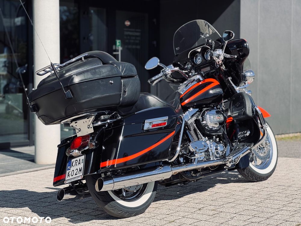 Harley-Davidson Touring Electra Glide - 4