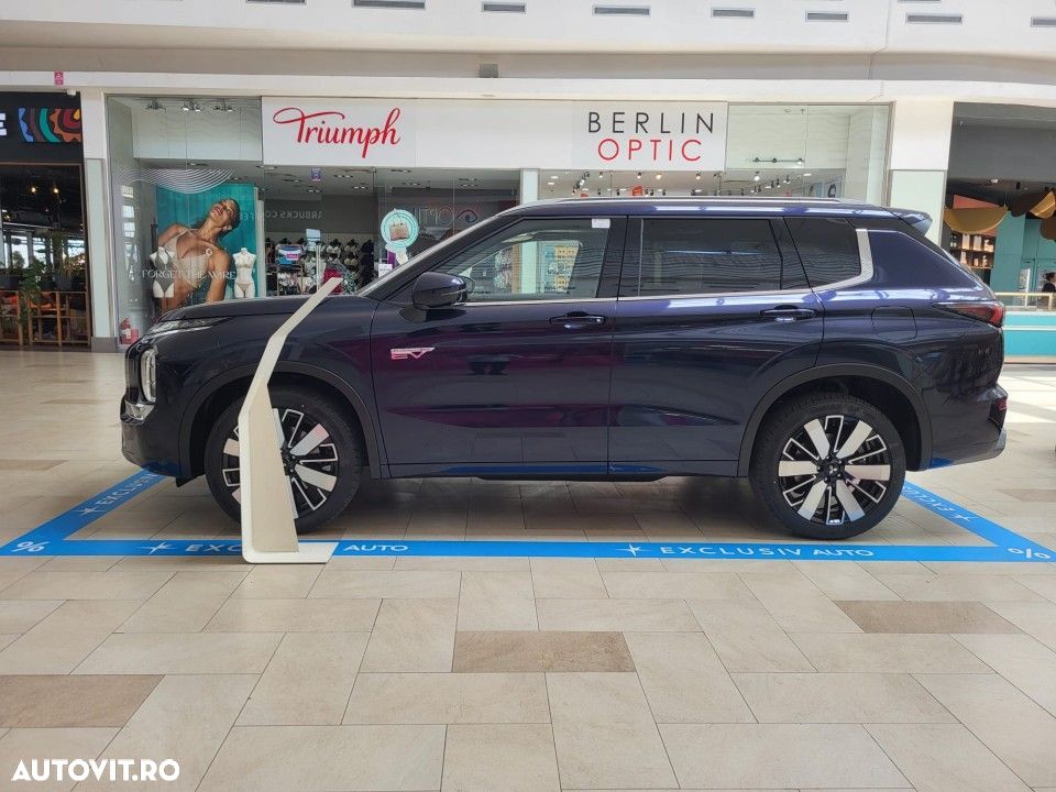 Mitsubishi Outlander - 10