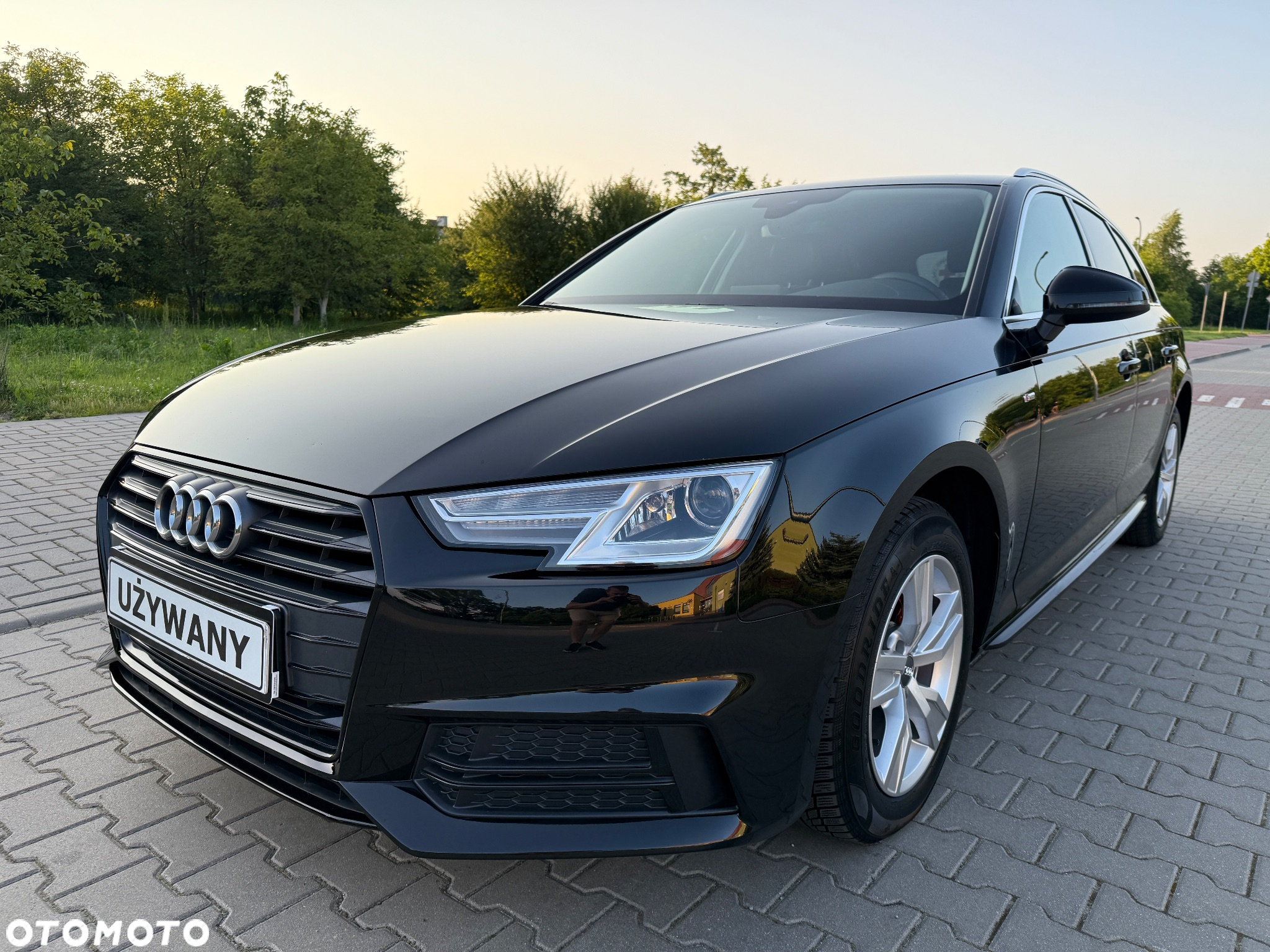 Audi A4 Avant 2.0 TDI DPF S line Sportpaket - 4