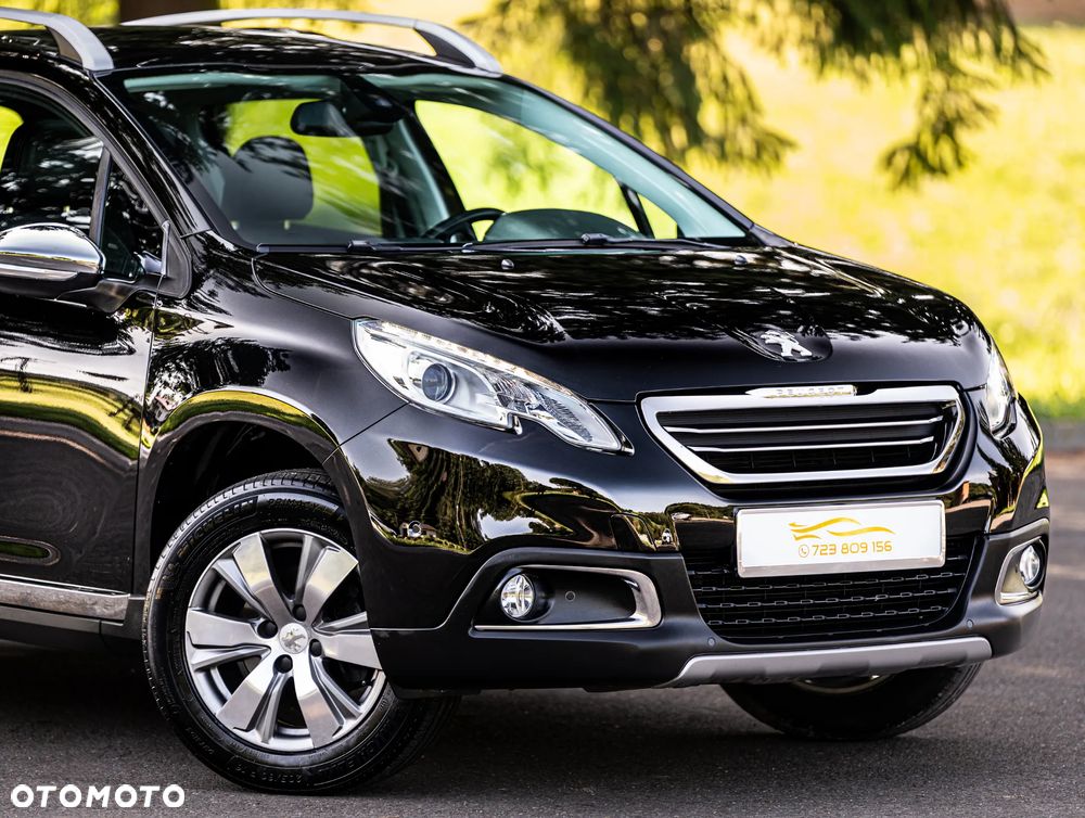 Peugeot 2008 1.2 Pure Tech Allure S&S - 19