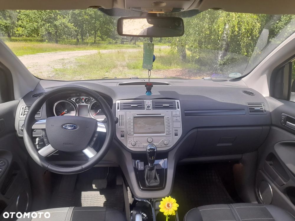 Ford Kuga 2.0 TDCi 4x4 Titanium - 9