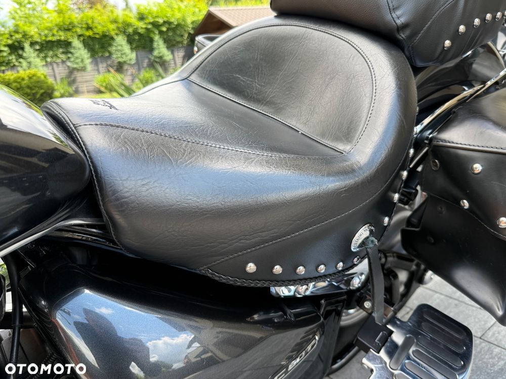 Suzuki VL 800 Volusia - Boulevard C50 - 10