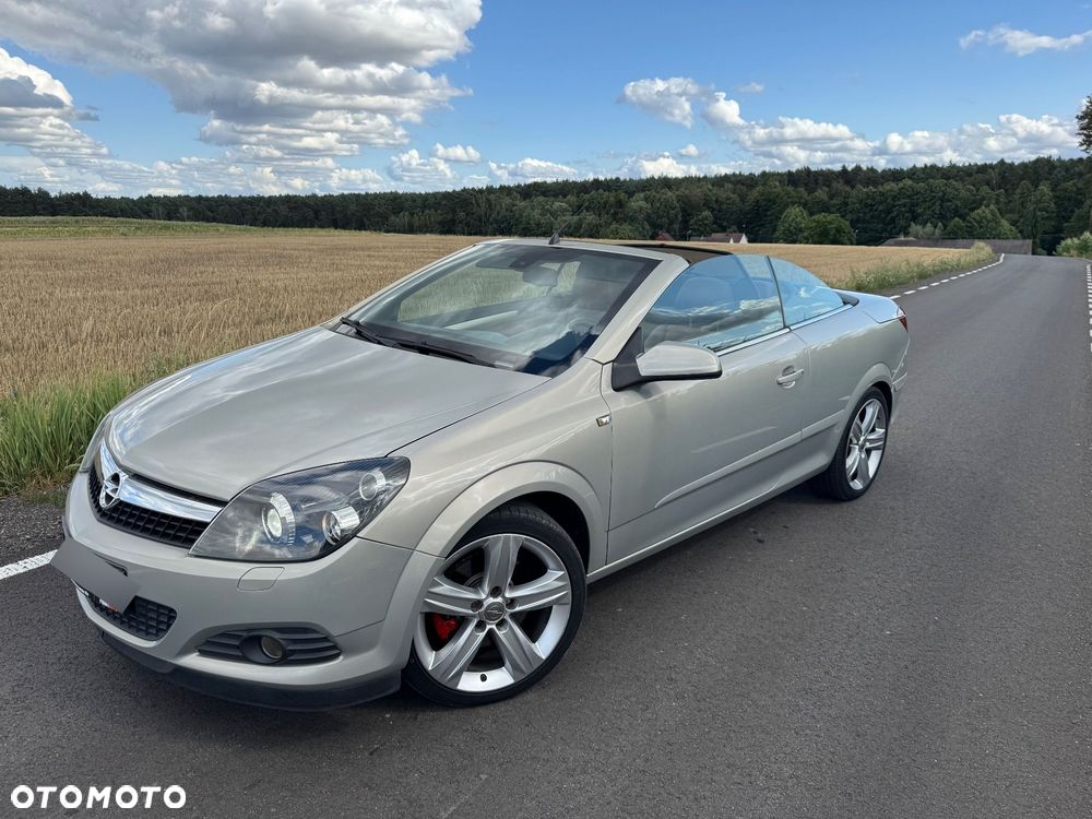 Opel Astra 2.0 T Cosmo - 1
