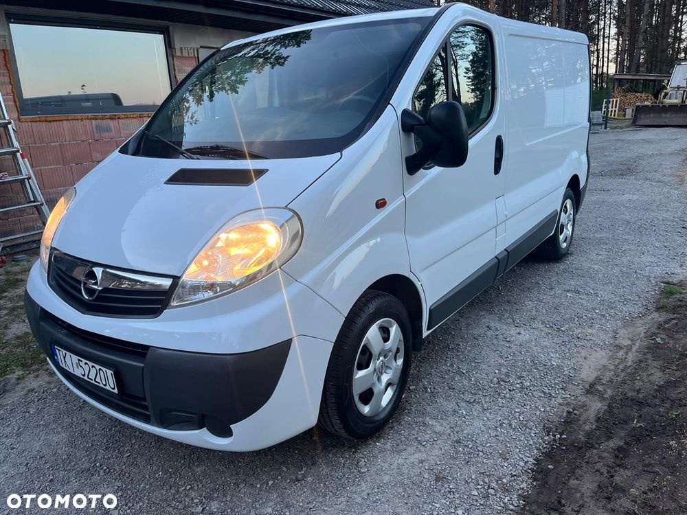 Opel Vivaro - 1