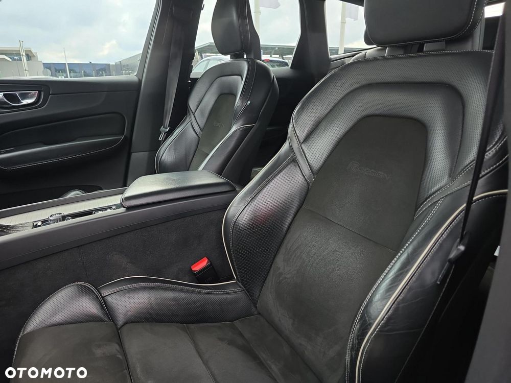 Volvo XC 60 D4 AWD R-Design - 12