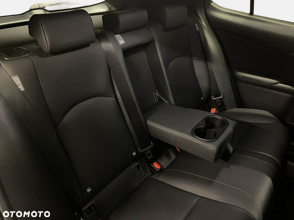 Lexus UX - 16
