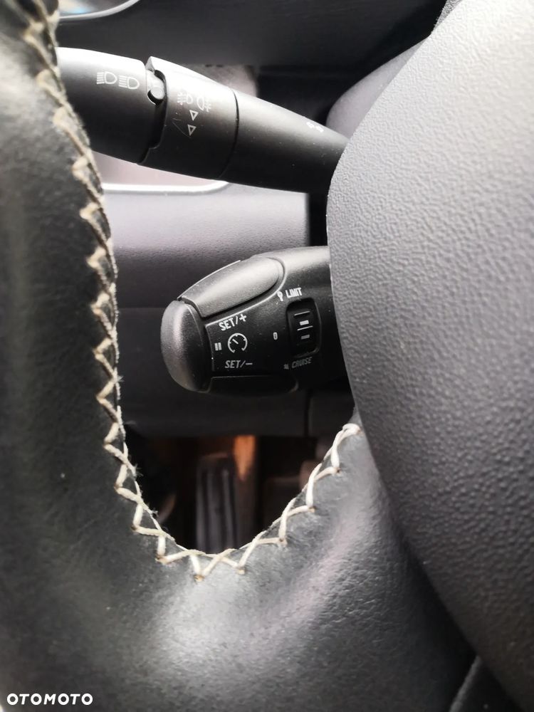 Citroën C3 Picasso 1.6 HDi Exclusive Euro5 - 17