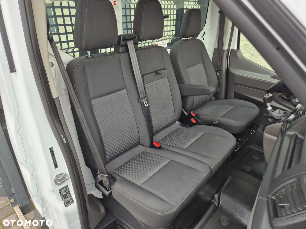 Ford Transit - 12