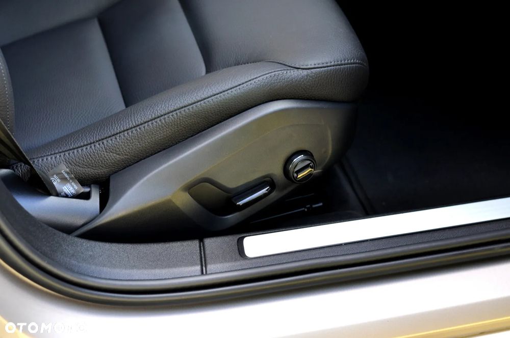 Volvo V60 B4 D Momentum Pro - 18