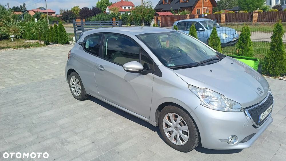 Peugeot 208 e-HDi 68 EGS5 Stop&Start Active - 2