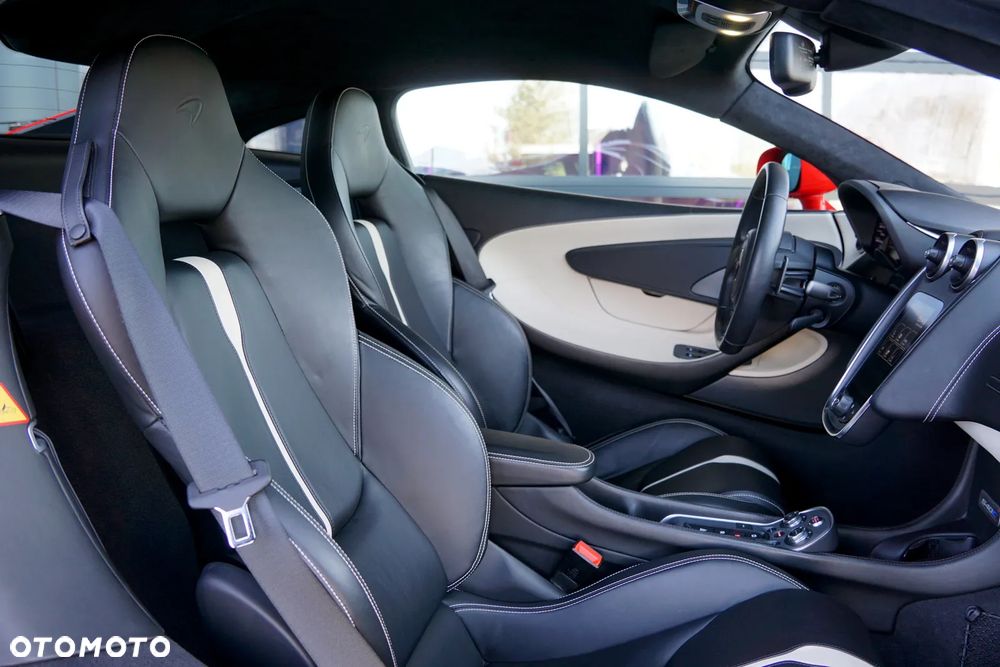 McLaren 570S Coupe - 27