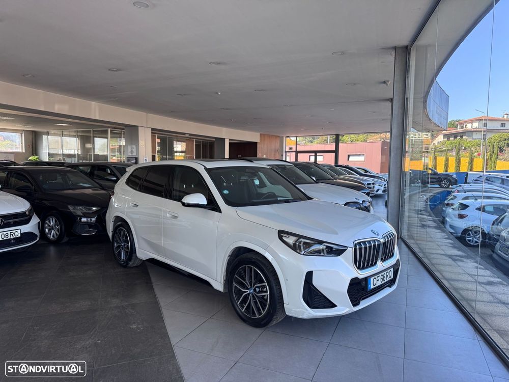 BMW iX1 xDrive30 M Sport Pack - 7