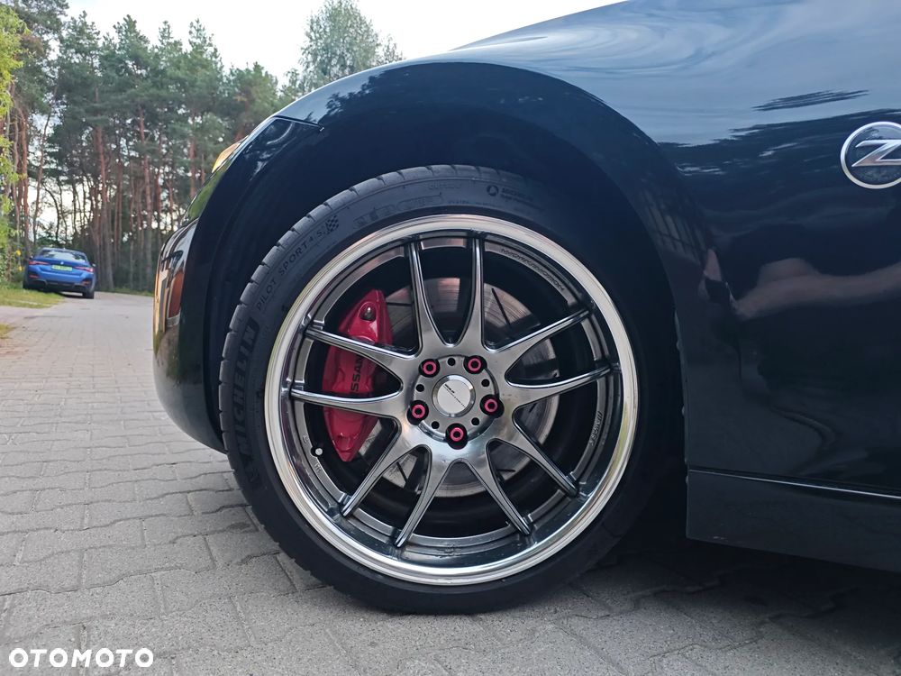 Nissan 370 Z - 18