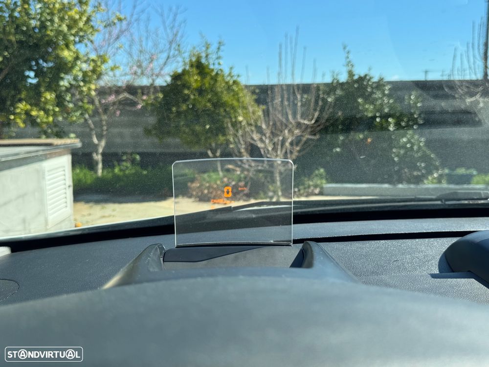 Peugeot 3008 2.0 HDi Hybrid4 - 11