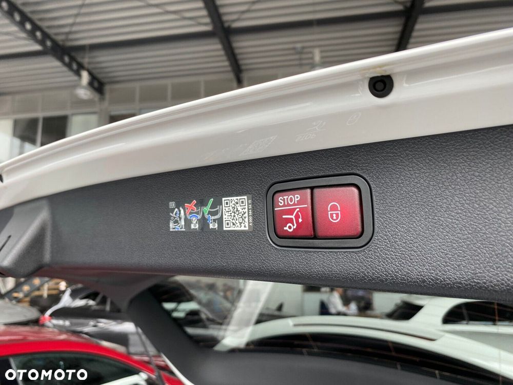 Mercedes-Benz Klasa E - 22