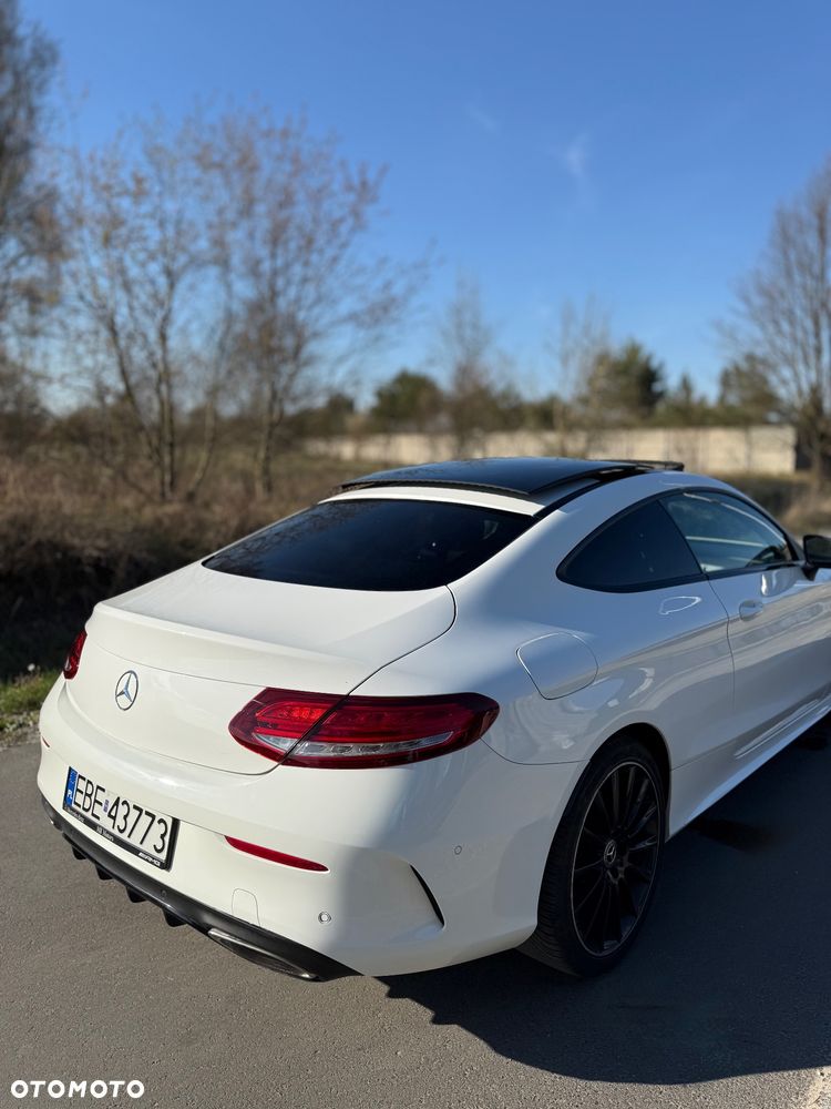 Mercedes-Benz Klasa C 180 9G-TRONIC Night Edition - 5