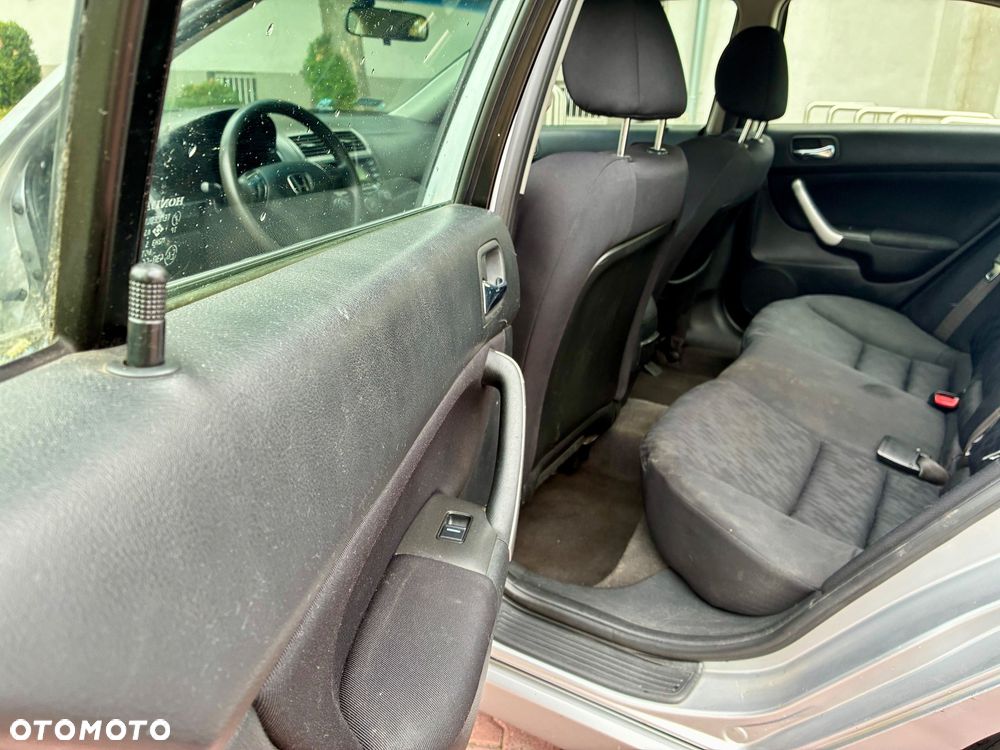 Honda Accord 2.0 Sport - 13