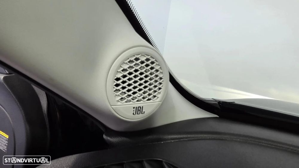 Jeep Avenger 1.2 e-Hybrid Summit DCT - 41