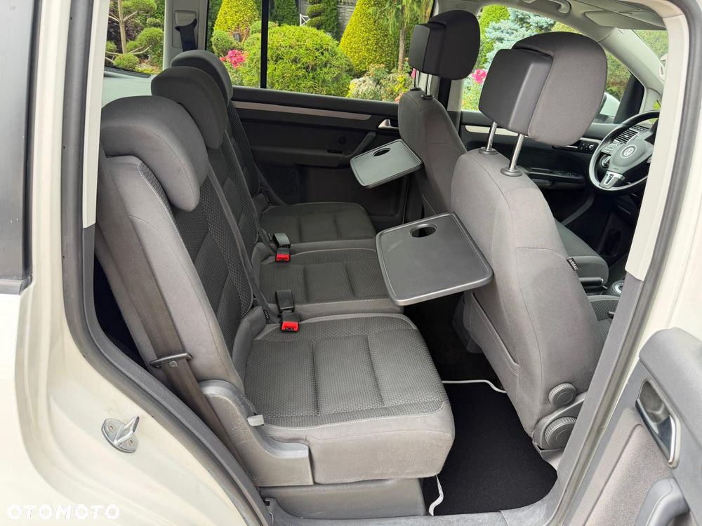 Volkswagen Touran 2.0 TDI DPF BlueMotion Technology DSG Life - 27