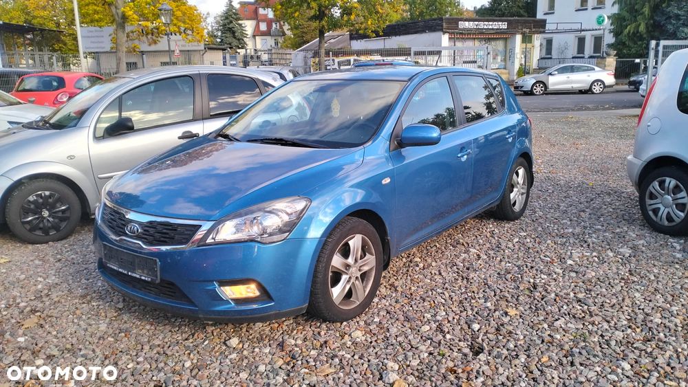 Nissan Micra 2009 photo 2