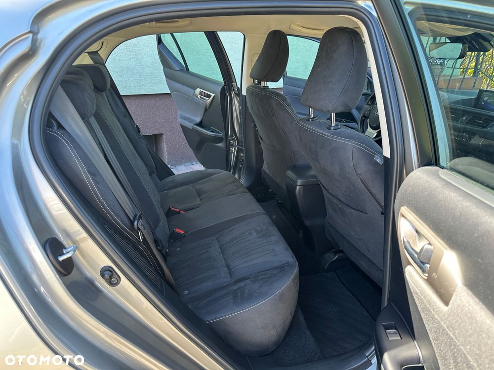 Lexus CT 200h Prestige - 25