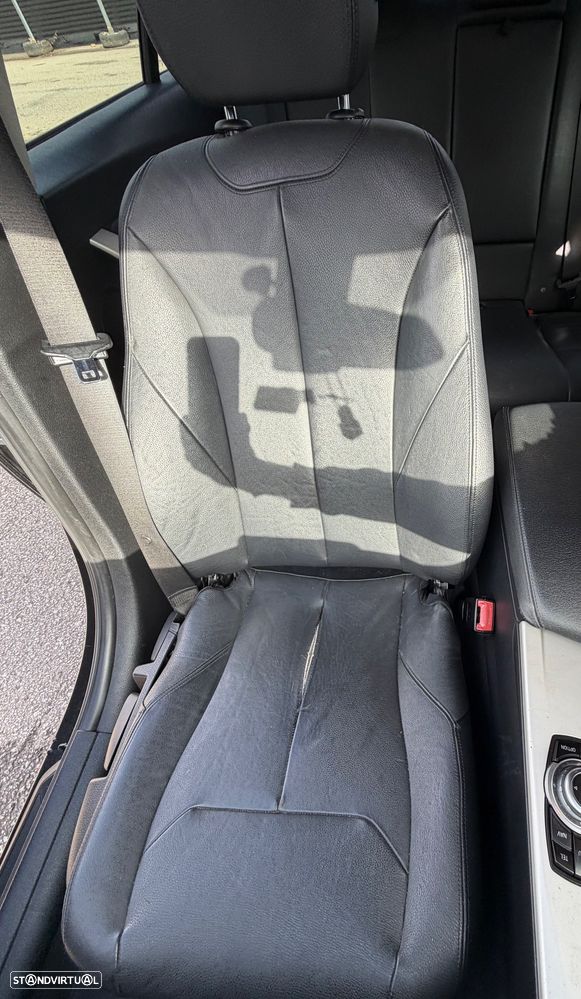 BMW 320 d Auto - 32