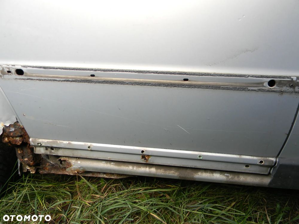 drzwi lewe prawe tył przód VW PASSAT B5 sedan LB7Z - 13