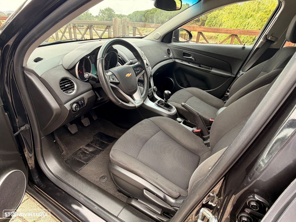 Chevrolet Cruze SW 1.4 LT - 14