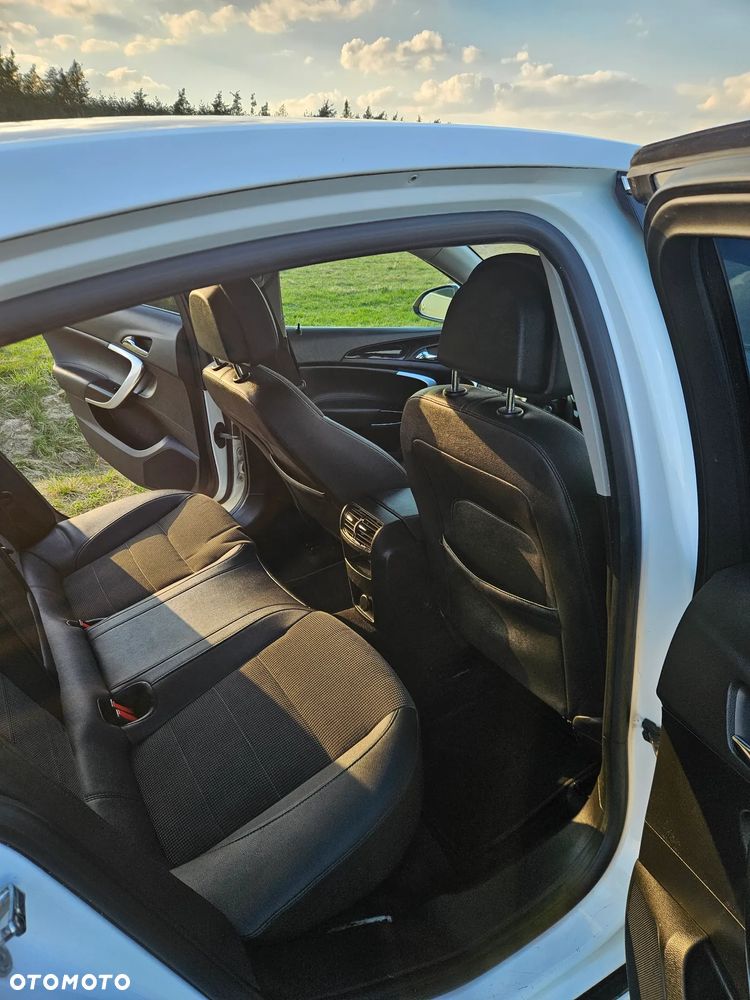 Opel Insignia 2.0 CDTI - 11