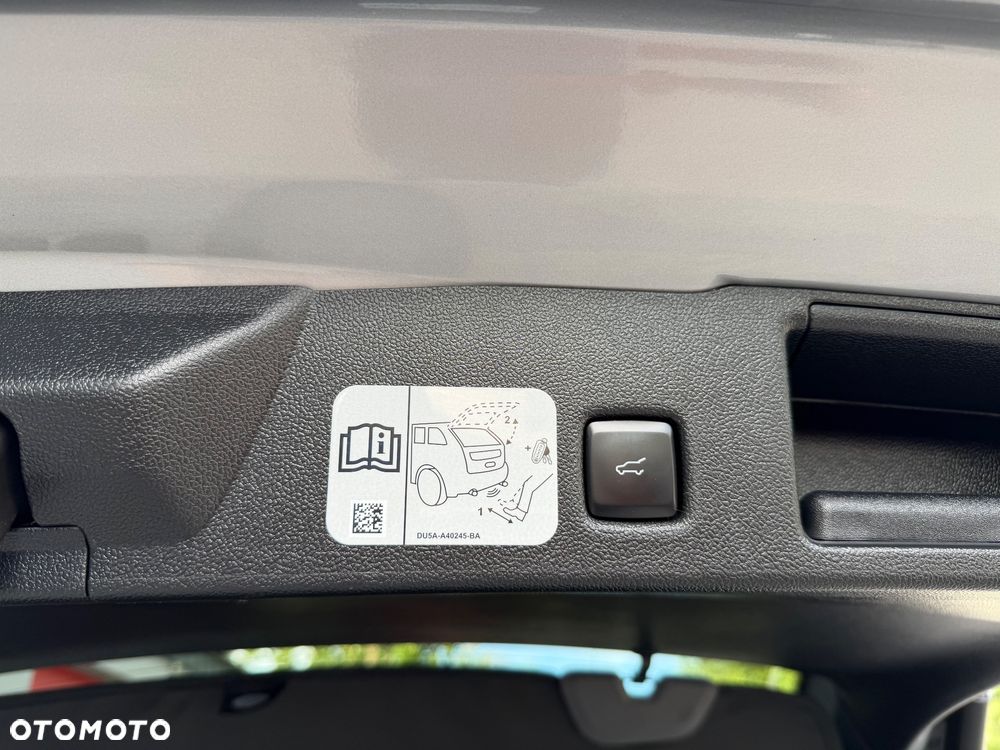 Ford Kuga 2.5 Duratec FHEV 4x4 ST-LINE X - 25