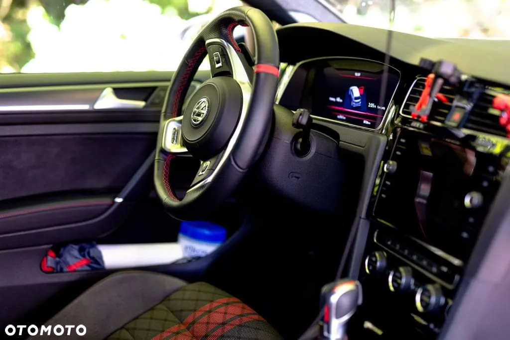 Volkswagen Golf VII 2.0 TSI GTI TCR DSG - 2