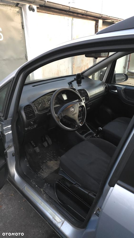 Opel Zafira 1.8 16V Elegance - 6