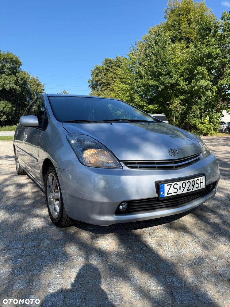 Toyota Prius 1.5 VVT-i Prestige - 2