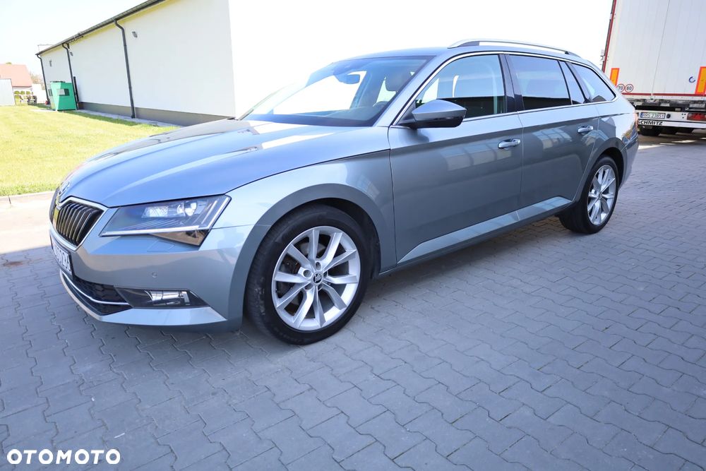 Skoda Superb 2.0 TDI DSG Style - 28