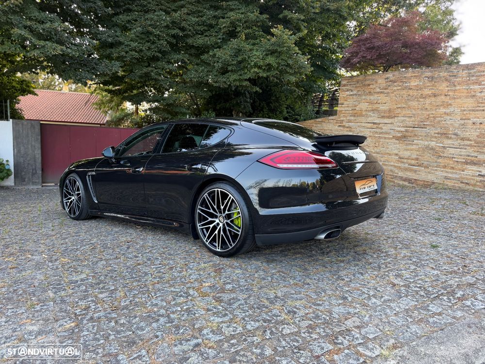 Porsche Panamera Platinum Edition - 17
