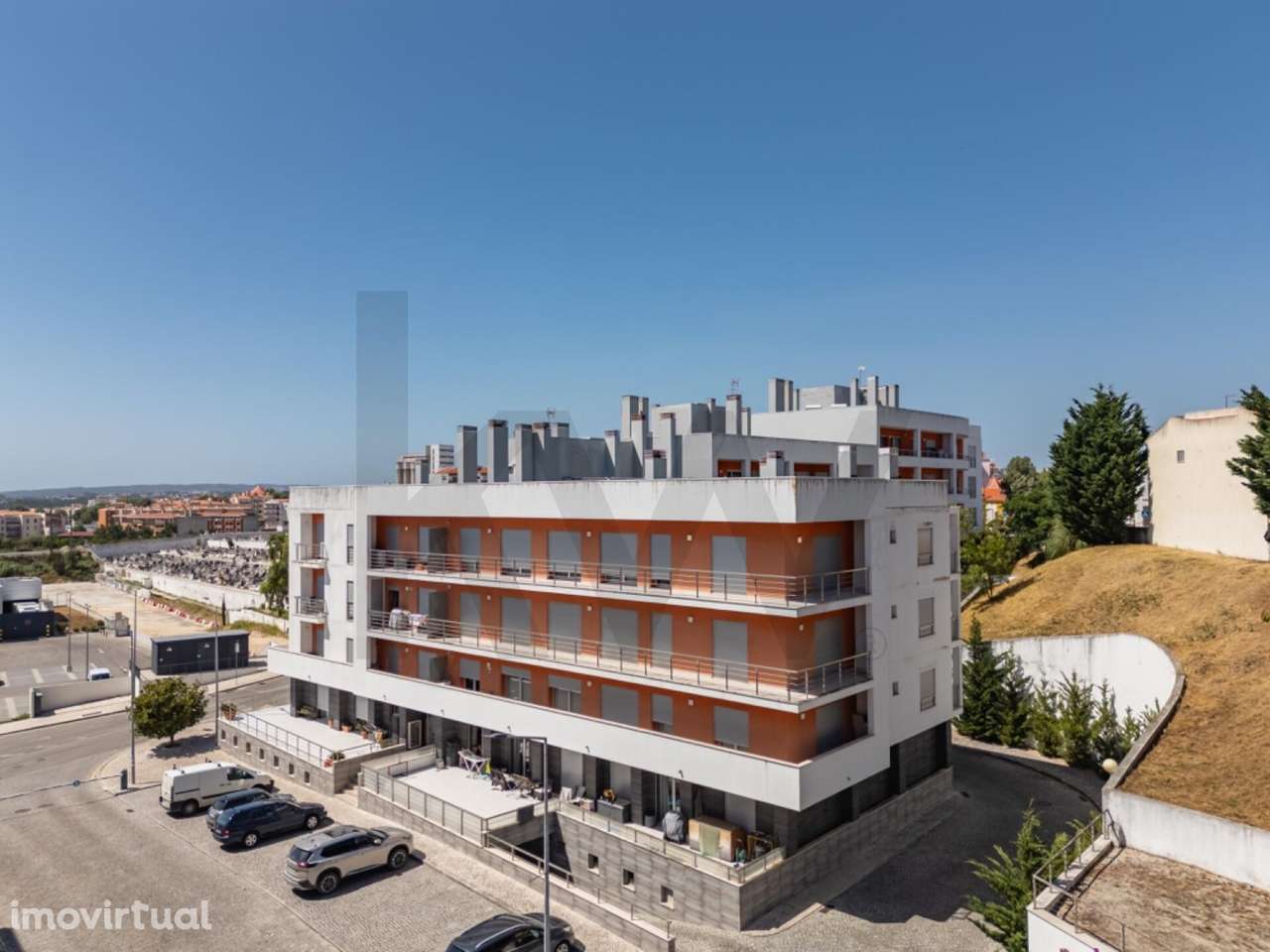 Excelente Apartamento T4 em Condomínio fechado | Quinta da Oliveira • - Grande imagem: 2/40