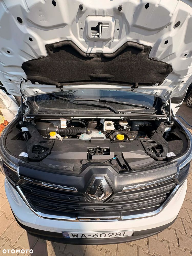 Renault Trafic - 32