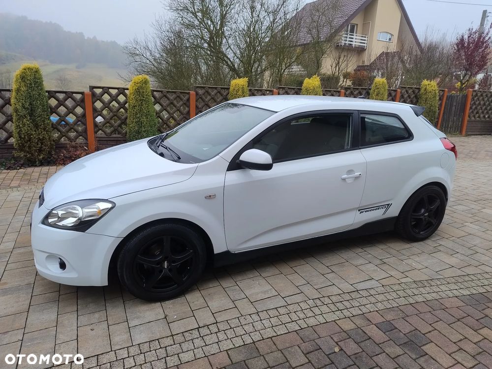 Kia ProCeed 1.4 L - 2