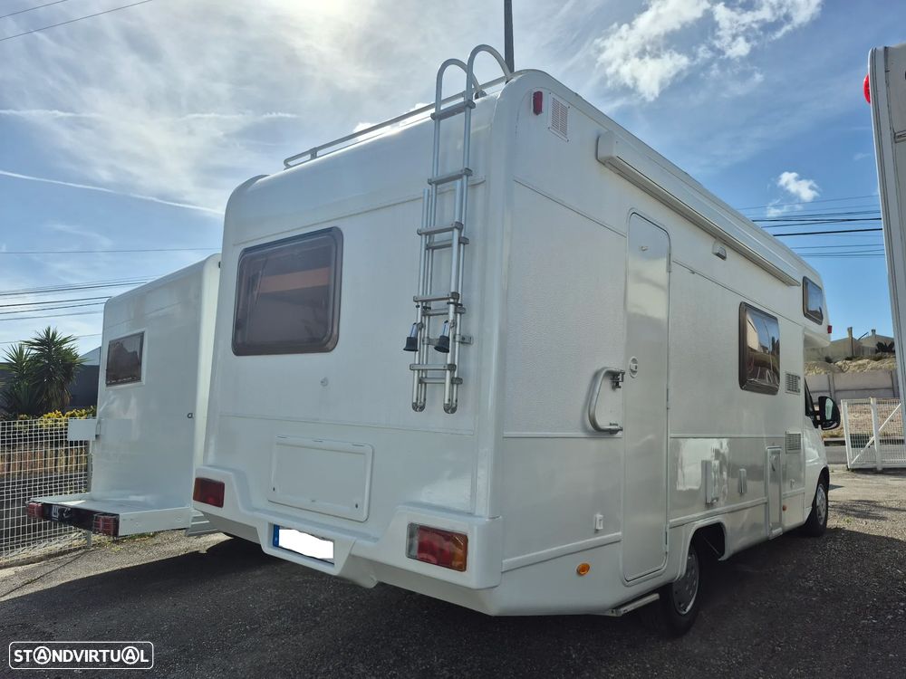 Sky Capuchine FIAT DUCATO 2.8 JTD  - SKY - 7 LUGARES - 6 DORMIDAS - 5