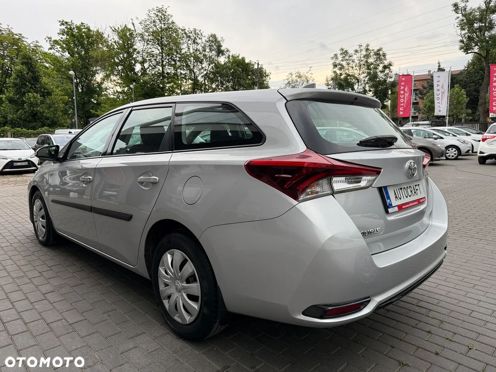 Toyota Auris 1.33 VVT-i Active - 19
