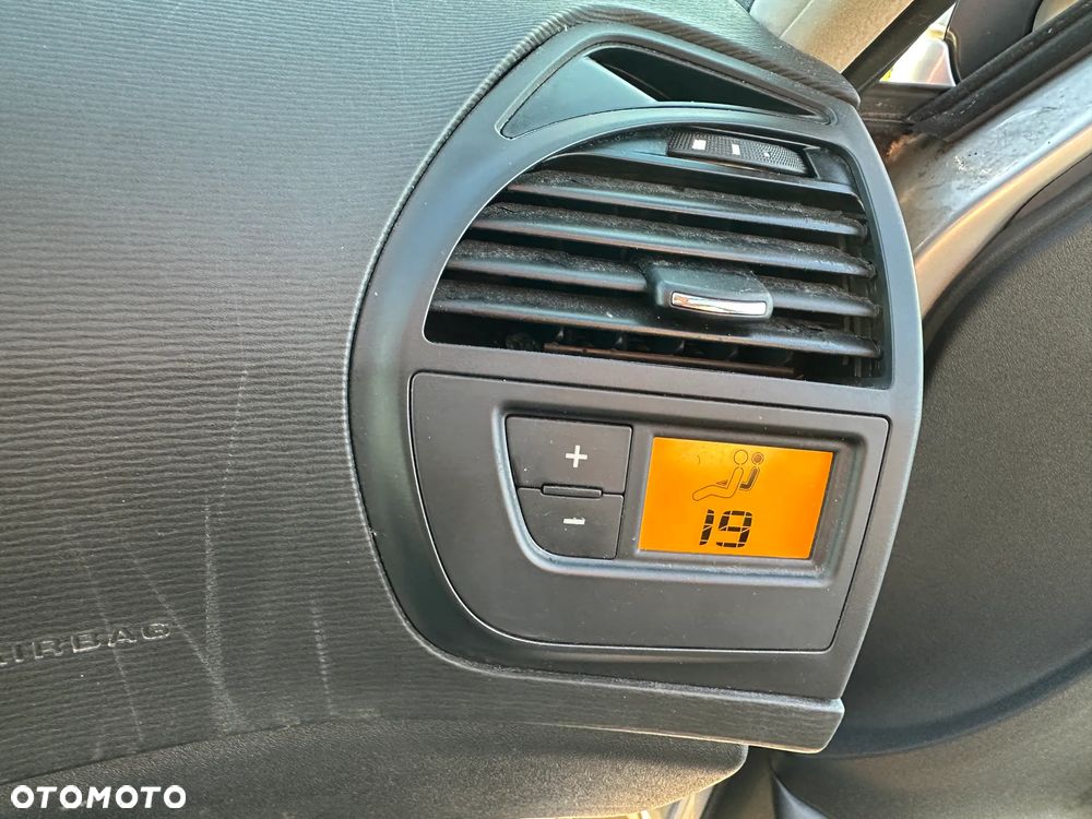 Citroën C4 Picasso 1.6 HDi FAP CoolTech - 24