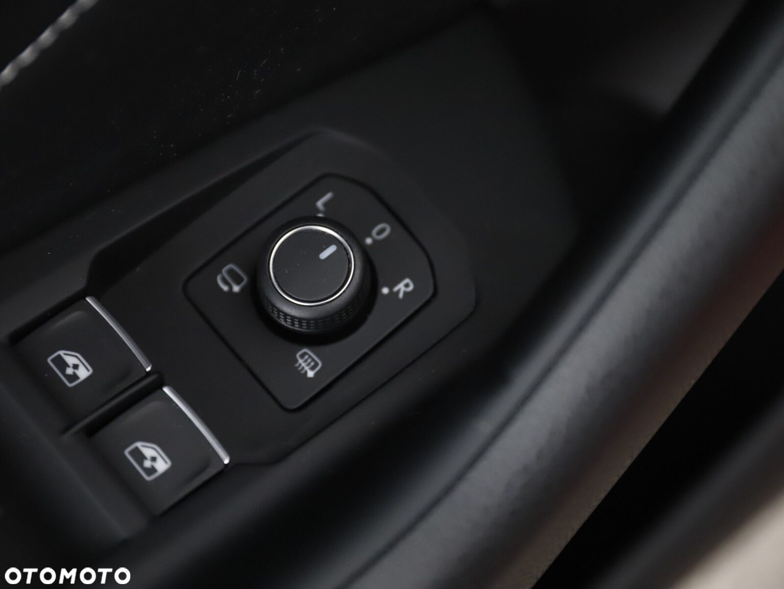Volkswagen Arteon 2.0 TDI R-Line DSG - 23