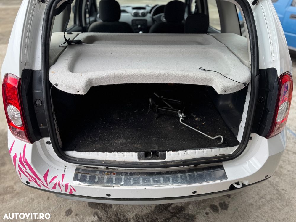 Dezmembrez Dacia Duster 1.5 dCi Euro 5 4x4 110CP 2013 - 9