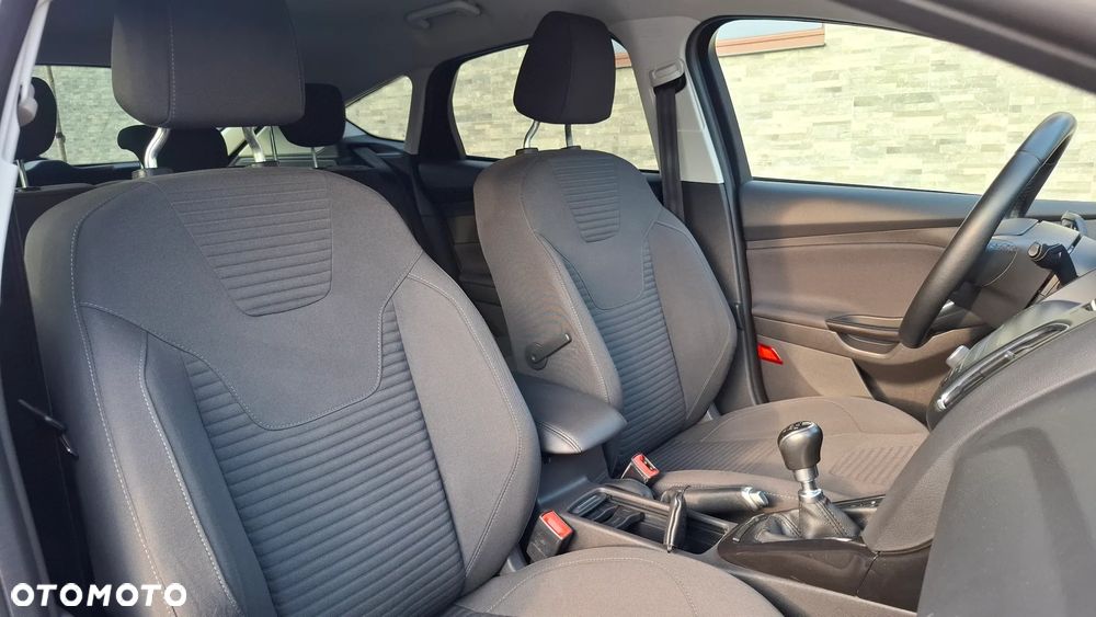 Ford Focus 1.5 TDCi DPF Start-Stopp-System Titanium - 32