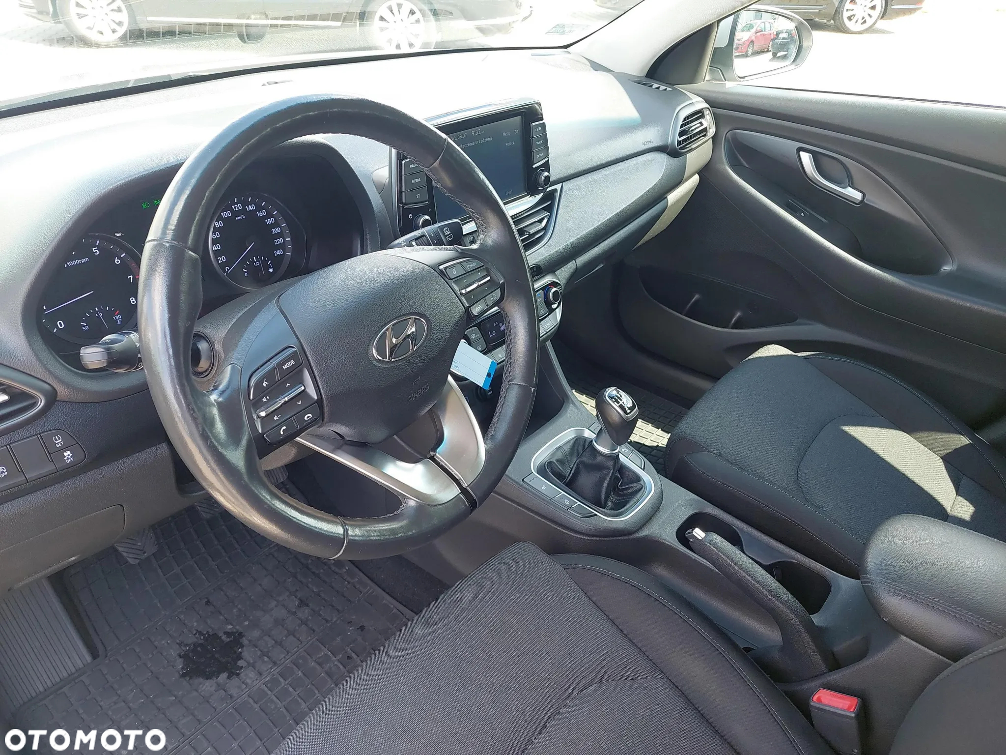 Hyundai i30 1.5 DPI Comfort - 9