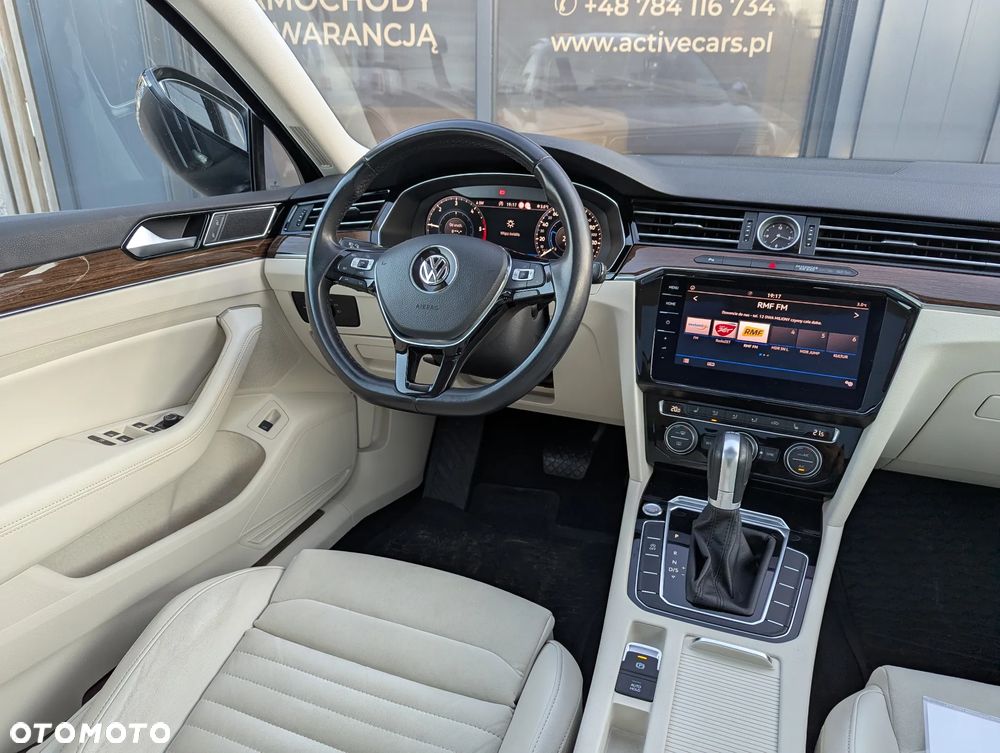 Volkswagen Passat 2.0 TDI SCR DSG Highline - 17
