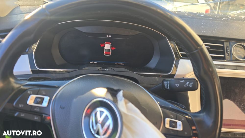 Volkswagen Passat 2.0 TDI DSG Comfortline - 4